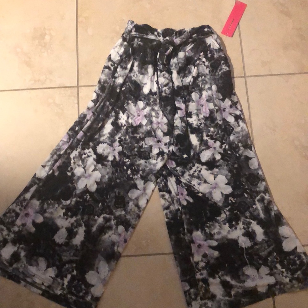 Boutique pants with tie front